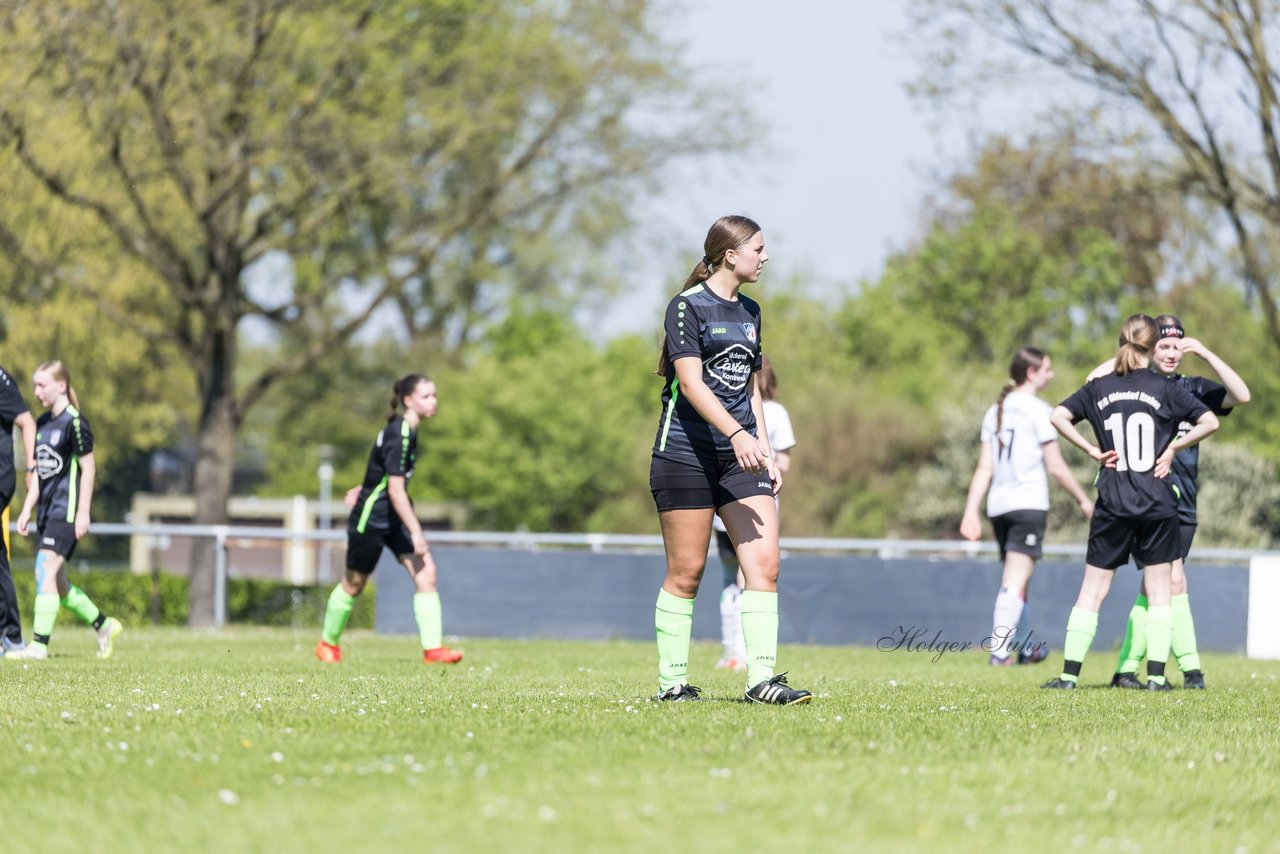 Bild 101 - wBJ SV Henstedt Ulzburg - FSG Oldendorf Itzehoe : Ergebnis: 6:3